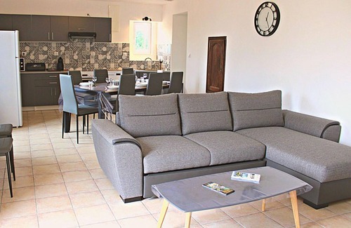 Oradour-Fanais Cabaña | Casa tranquila con gran jardín y todas las comodidades en Charente Limousine