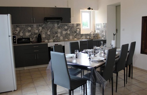 Oradour-Fanais Cabaña | Casa tranquila con gran jardín y todas las comodidades en Charente Limousine