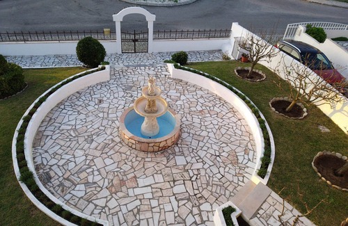 Nazare Villa | Casa tranquila con jardín cerca de las playas y vistas al mar