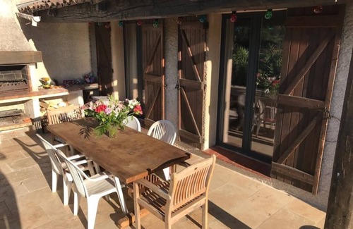 Flayosc Casa | Casa tranquila con piscina