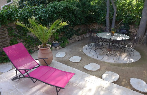 Aiguelongue Casa | casa tranquila con jardín sombreado y jacuzzi