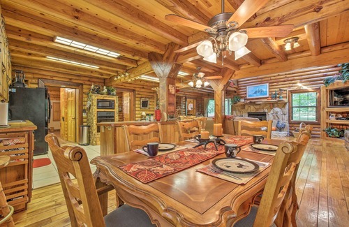 Inverness Cabina | ¡NUEVO! Quiet Inverness Log Cabin w / Deck amueblado!