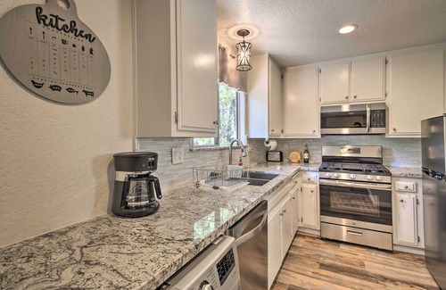 Lake Arrowhead Cabaña | Quiet Lake Arrowhead Retreat w/ Large Deck!