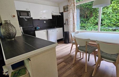 Gasselte Casa | Quiet location with enclosed garden offering plenty of privacy, pets welcome.