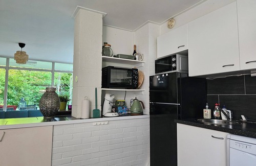 Gasselte Casa | Quiet location with enclosed garden offering plenty of privacy, pets welcome.
