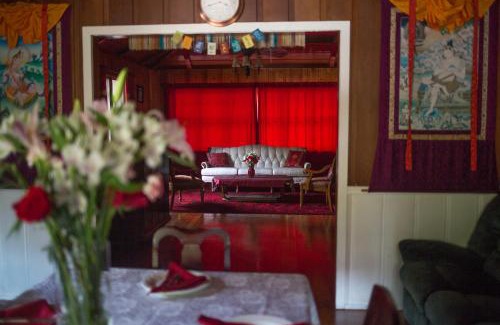 Camp Nelson Cabina | Quiet Mind Lodge, Spa & Retreat Sequoias