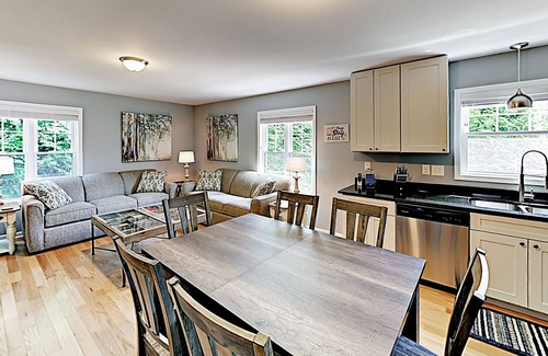 Woodfin Cabina | Quiet Mountain Oasis | Deck & Firepit | Central Locale to Downtown & Hiking