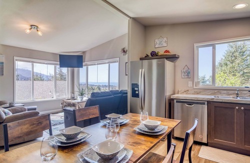 Neskowin Casa | Quiet Neighborhood, Ocean View Home in Neskowin, Single-Level with King Suite an