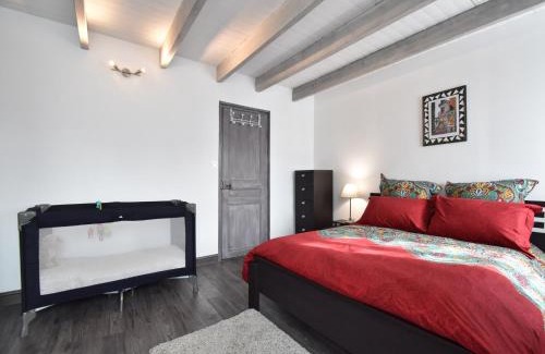 Saint-Remy-des-Landes Casa | Quiet Normandy Retreat