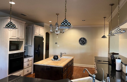 Boerne Casa | Quiet Oaks Hill Country Retreat Relaxing hill country getaway in town!