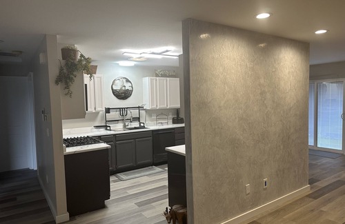 Eureka Casa | Quiet Oasis in Central Eureka with Wi-Fi, Tempur-Pedic Bed, Garage & EV Charger