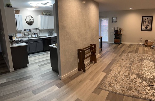 Eureka Casa | Quiet Oasis in Central Eureka with Wi-Fi, Tempur-Pedic Bed, Garage & EV Charger
