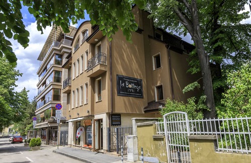 Sofia Apartamento | Quiet Park Loft Next to Eagles Bridge
