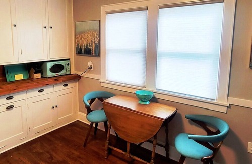 Northeast Minneapolis Casa | Quiet pet friendly home with fully fenced yard