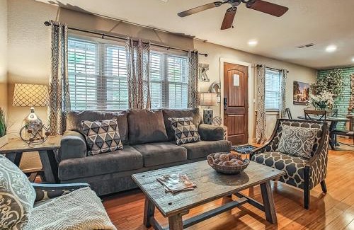 Plaza Westport Casa | Quiet Plaza Two bedroom 2 Bathroom