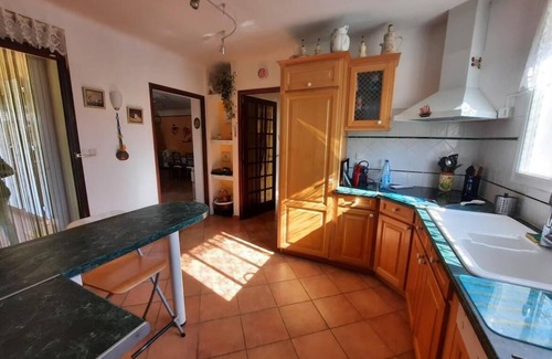 St.-Remy-de-Provence Casa | Quiet Provencal villa with large garden