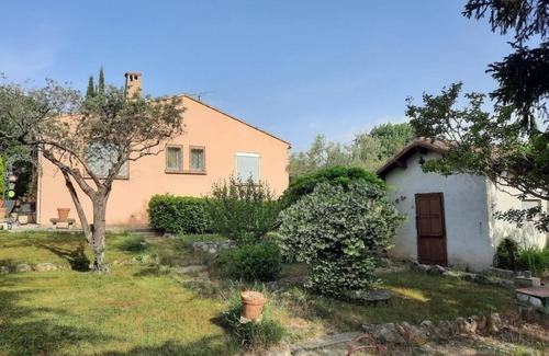 St.-Remy-de-Provence Casa | Quiet Provencal villa with large garden