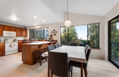 The Bowl of Edmonds Casa | Quiet Puget Sound view home near downtown Edmonds with a fireplace