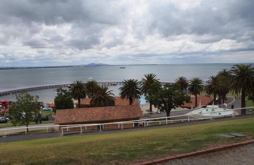Belmont Apartamento | Tranquilo, unidad de calidad de 2 dormitorios cerca de High Street