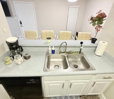 Addison Apartamento | Quiet Quarter 1Br1Ba by Dallas north tollway and Med