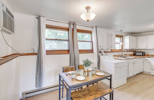 Rapid City Apartamento | Quiet Rapid City Getaway - Near Dinosaur Park!