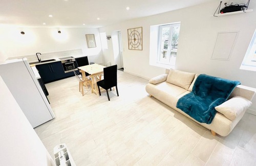 Civaux Casa | ✨ Quiet renovated house - on the heights of Civaux ✨