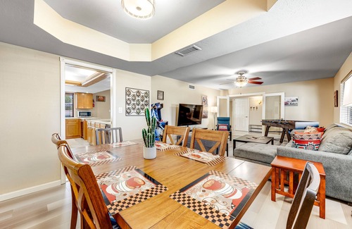 Raskin Estates Casa | Quiet Scottsdale retreat with enclosed yard, pool, patio, grill, game room & W/D