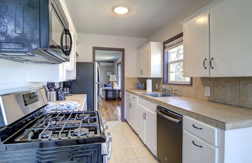 Rockport Casa | Quiet Sea Point Cottage by Redawning