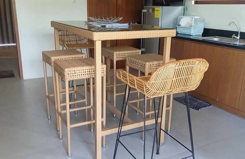 Danao City Casa | Quiet Seaside Villa 5 mins walk to the beach, clubhouse and boardwalk