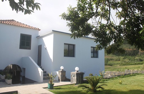 Ribeira Grande Apartamento | ubicación tranquila y apartada, pero céntrica, las vacaciones familiares perfectas