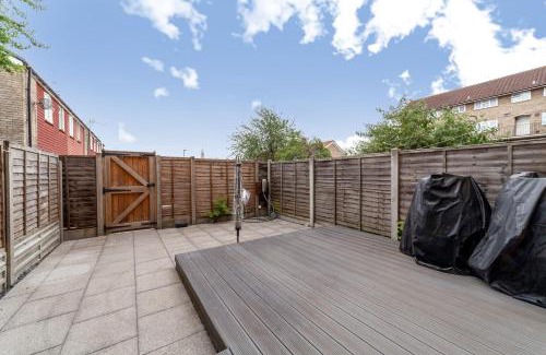 Edmonton Apartamento | Quiet & Spacious 2BR Flat wGarden near Edmonton