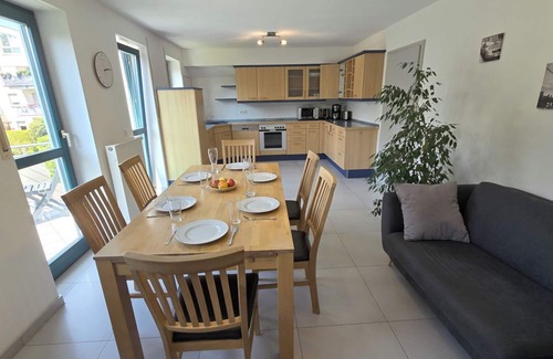 Dambach Apartamento | Apartamento tranquilo y espacioso con balcón