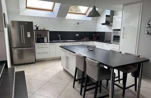 Vignoles Apartamento | Quiet, spacious, bright apartment in a pretty village 5 kms from Beaune
