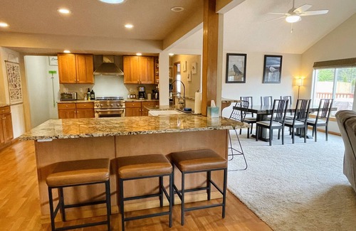 Woodstock Casa | Quiet Spacious Woodstock Retreat with large backyard