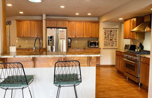 Woodstock Casa | Quiet Spacious Woodstock Retreat with large backyard