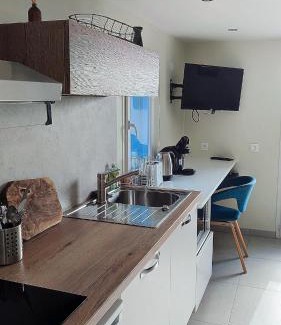Plaisance-du-Touch Apartamento | Quiet Studio with Private Parking