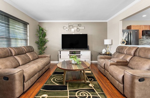 Mebane Casa | Quiet Suburban Stay w/ Parking