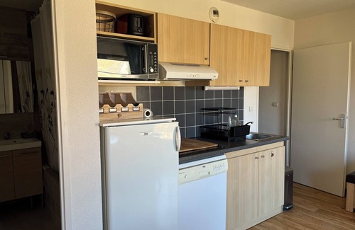 Bagneres-de-Luchon Apartamento | Quiet T3 apartment in wooded park, 10 minutes from the spa, near town center