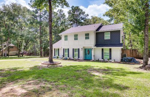Conroe Casa | Quiet Texas Vacation Rental about 5 Mi to Lake Conroe!