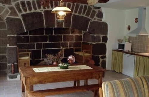 Le Falgoux Cabaña | Auvernia casa tradicional restaurada tranquilidad, comodidad exceptionn