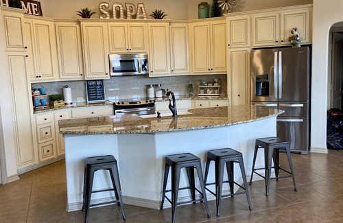 Boerne Casa | Quiet tree lined street, 1 minute from downtown Boerne