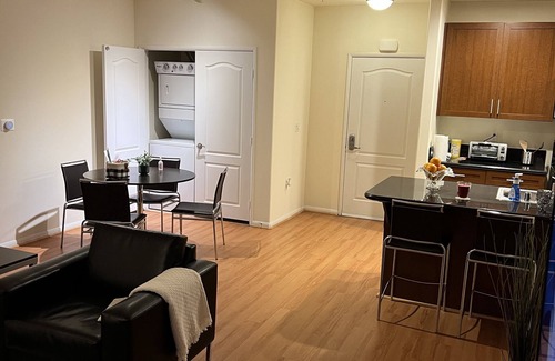 Downtown Los Angeles Apartamento | Quiet Two Bedroom Downtown LA w/ incredible amenities!