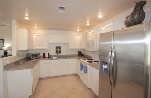 North Scottsdale Condominio | Quiet-Two Bedroom/Two Bath with No One Above