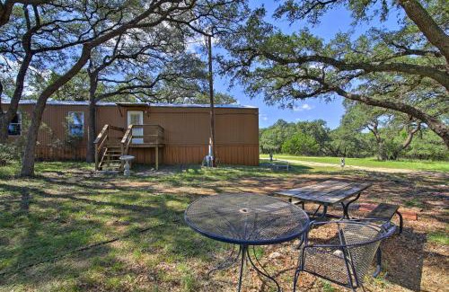 Utopia Casa | Quiet Utopia Cabin with Deck and Mountain Views!