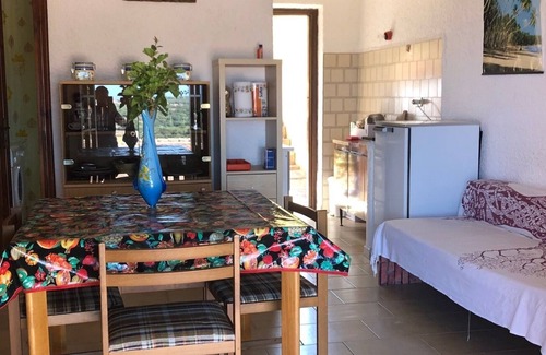 Ruoni Apartamento | QUIET VILLA SEA VIEW GARDEN AND BBQ 5 MINUTES FROM THE BEACH