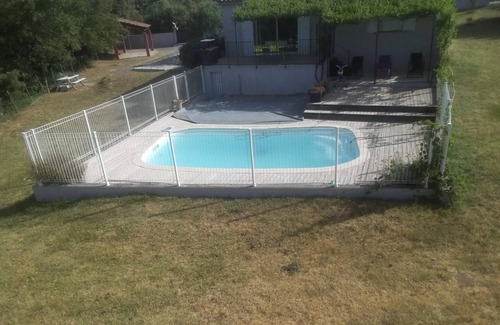 Viviers Villa | Quiet villa, sleeps 6, private pool