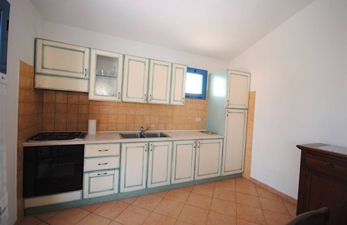 Monte Petrosu Casa | VILLA TRANQUILA CON VERANDA Y PISCINA A 2 PASOS DEL MAR