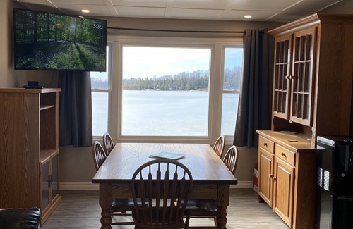 Chatsworth Cabaña | Quiet Waterfront Retreat on Connell's Lake