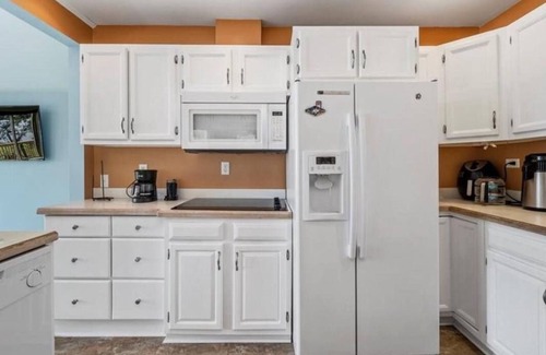 Snug Harbor Casa | Quiet waterfront retreat - 15 mins to historic Edenton.