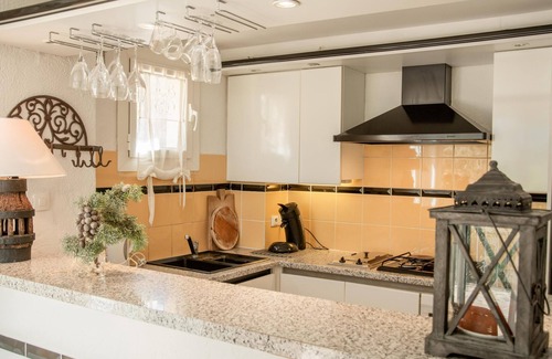 Frejus Casa | Quietly located villa with shared pool